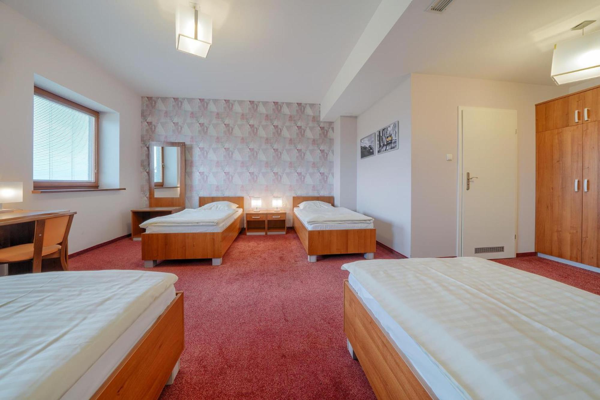Hotel Aviator Kamien Slaski Esterno foto