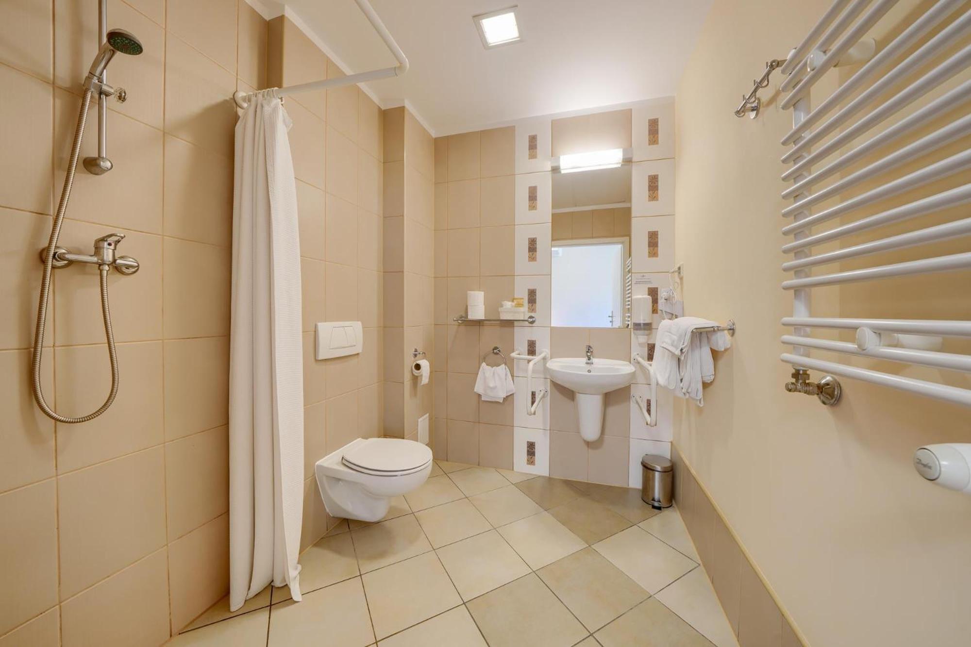Hotel Aviator Kamien Slaski Esterno foto