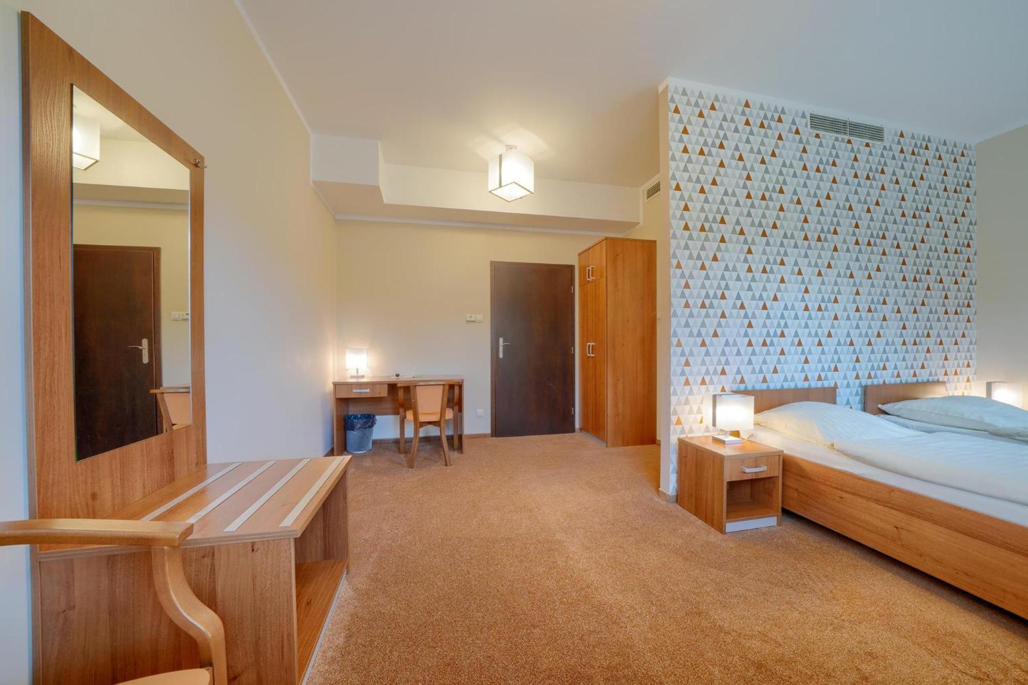 Hotel Aviator Kamien Slaski Esterno foto